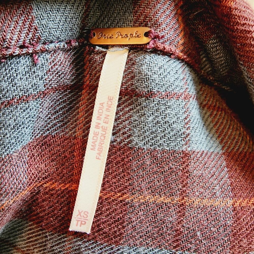 FREE PEOPLE ALL ABOUT THE FEELS PLAID BUTTON DOWN SIZE XS - Picture 5 of 10
